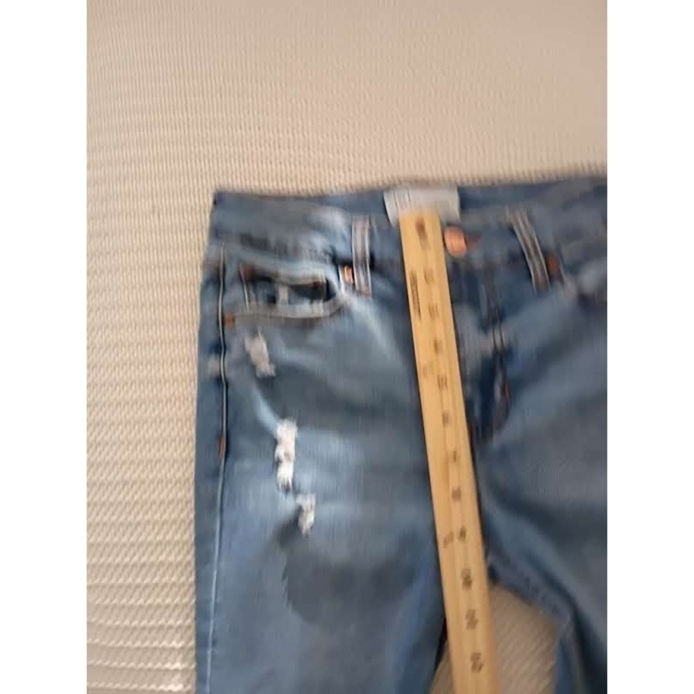 Celebrity Pink Generation Floral Embroidered Flare Jeans Light Wash Womens W 26 - Picture 9 of 14